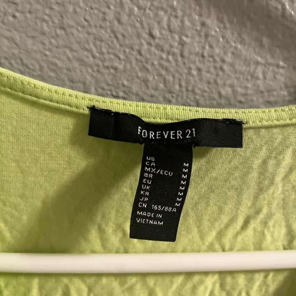 forever 21 cropped short sleeve top